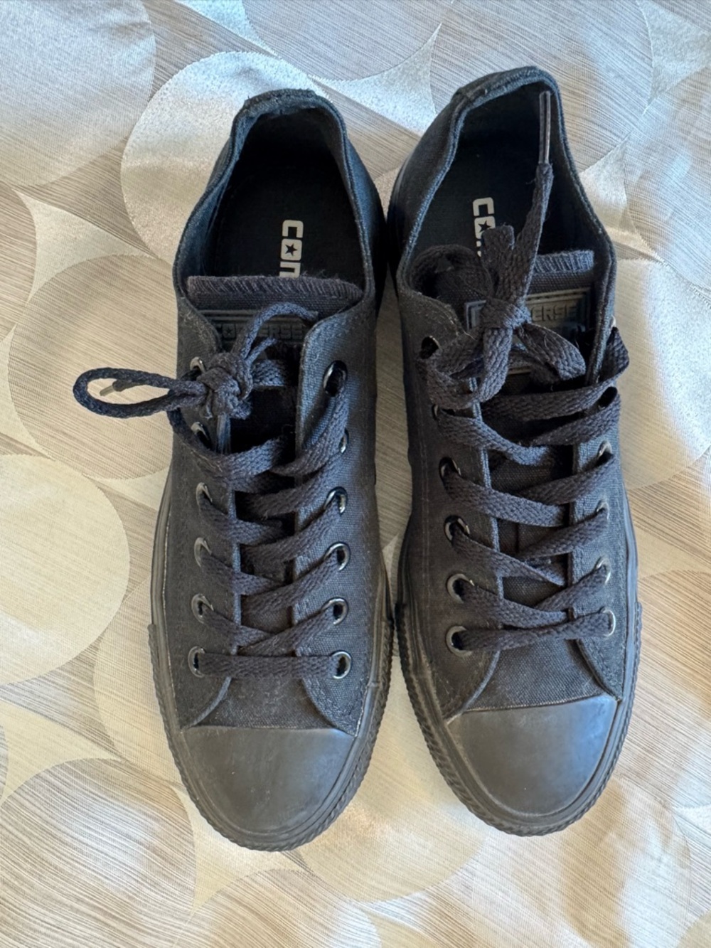 Black Canvas Low-Top Athletic Sneakers - Unbranded
